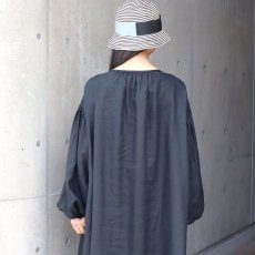 画像9: 20%OFF SALE 08Mab 多ボタン比翼ピンタックボリュームワンピース (9)
