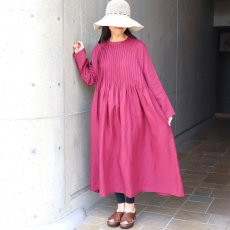 画像1: 30%OFF SALE 08Mab ラグラン袖ピンタックワンピース (1)