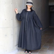 画像1: 20%OFF SALE 08Mab 多ボタン比翼ピンタックボリュームワンピース (1)