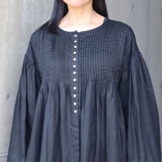 画像12: 20%OFF SALE 08Mab 多ボタン比翼ピンタックボリュームワンピース (12)