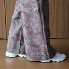 画像5: おぼろ月夜 大島シルクタックワイドパンツ (5)