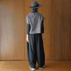 画像10: おぼろ月夜 黒シルク絞りボトルネックトップス (10)