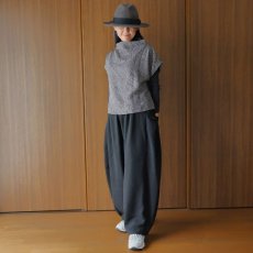 画像8: おぼろ月夜 黒シルク絞りボトルネックトップス (8)