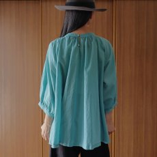 画像15: 08Mab コットンリネンラグランスリーブギャザーブラウス (15)