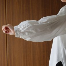 画像17: ista-ire コットンローンピンタックシャツ (17)