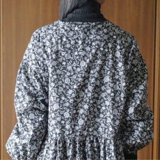 画像22: ista-ire フラワープリントキーネックワンピース (22)