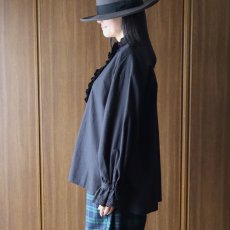 画像2: ista-ire 麻調コットンレースフリルカラーブラウス (2)
