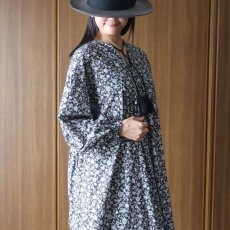 画像9: ista-ire フラワープリントキーネックワンピース (9)