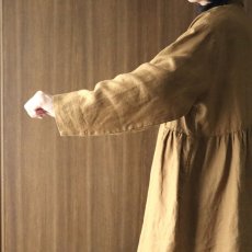 画像23: 【08Mab】リネンシャツ襟ギャザー切り替えチュニック (23)