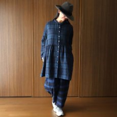 画像10: 【08Mab】リネンシャツ襟ギャザー切り替えチュニック (10)