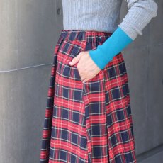 画像9: NARU FACTORY ロイヤルタータン タックロングスカート (9)