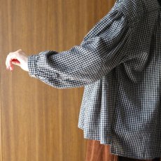 画像10: ista-ire 起毛ギンガムチェックギャザーブラウス (10)