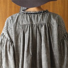 画像9: ista-ire 起毛ギンガムチェックギャザーブラウス (9)